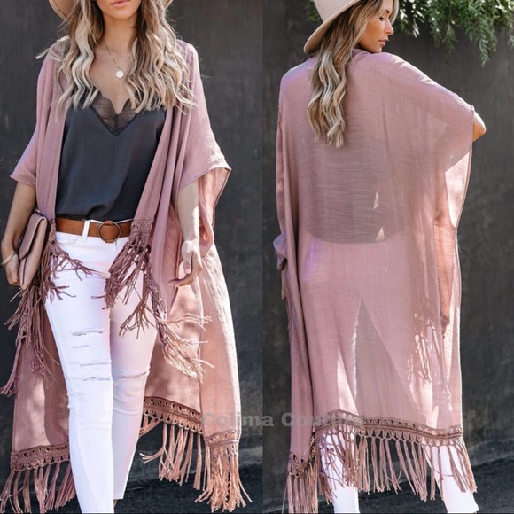 Tops - Catching flights macrame kimono